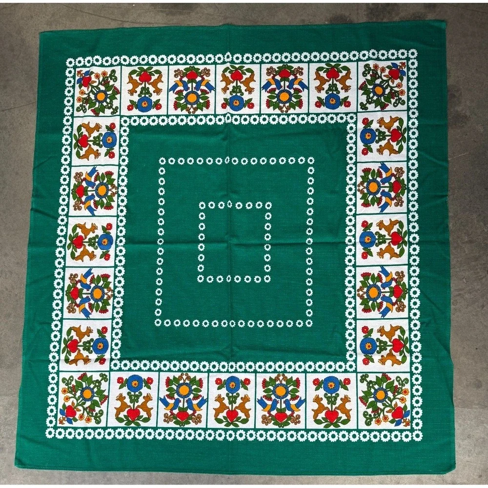 VTG Folk Art Scandinavian‎ Tablecloth Red & Green 39